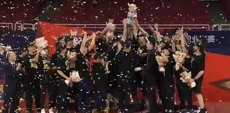婷婷综合久久中文字幕蜜桃三电影
