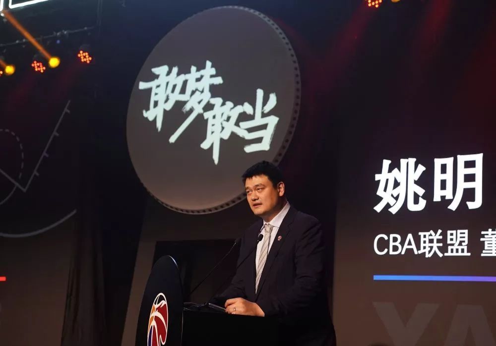 男生把裤子脱了吃我的j男男